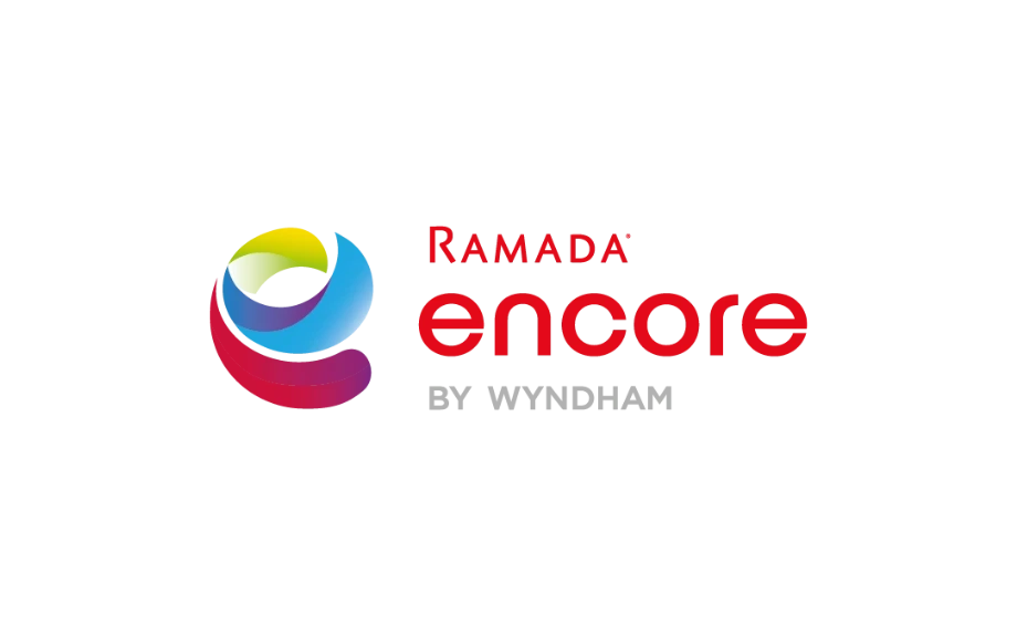 Logo in rot vom Ramada Encore Berlin
